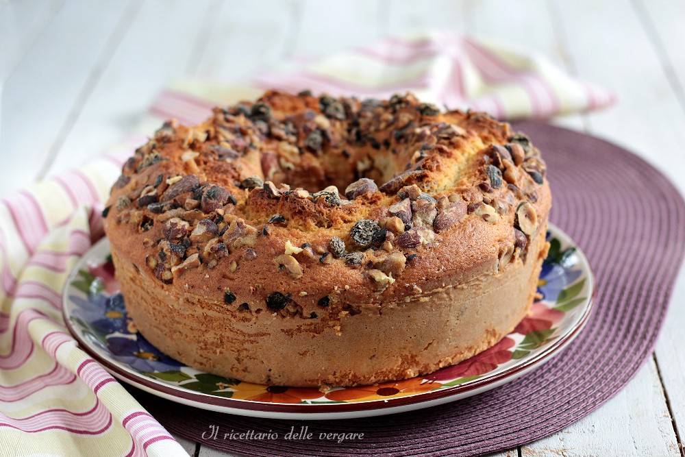 Cake with Oil and White Wine