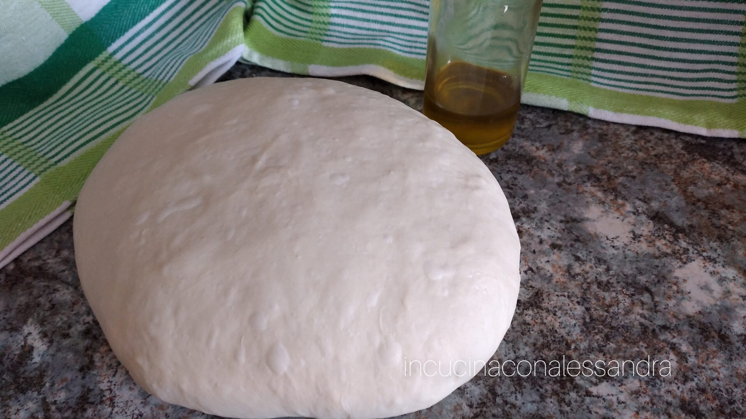 PIZZA DOUGH 3 g of yeast