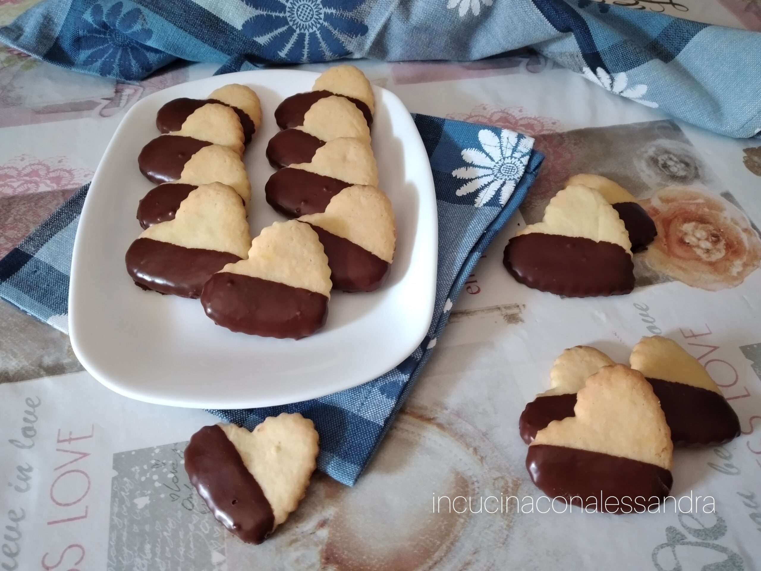 Butter and Cinnamon Cookies with Chocolate