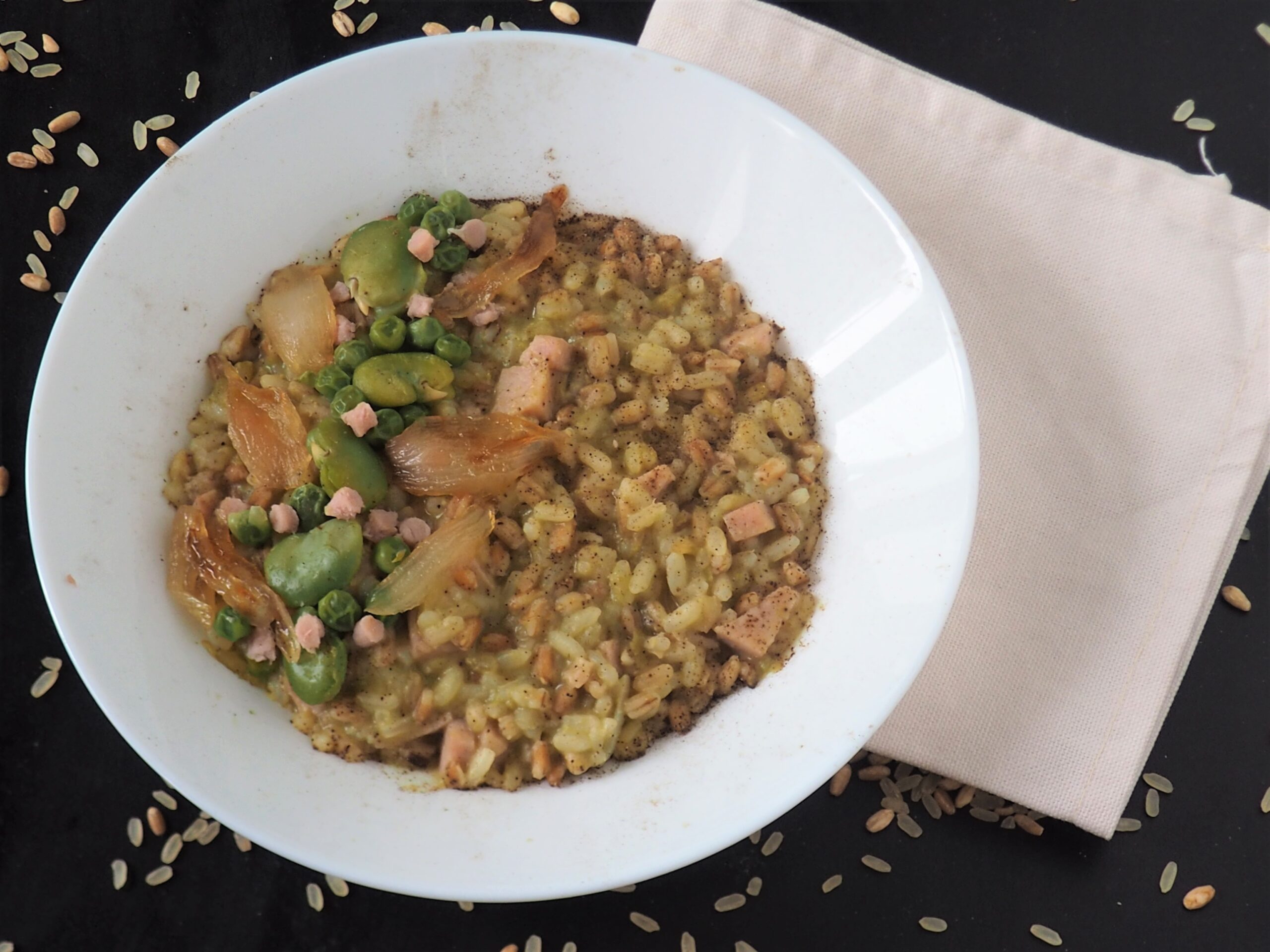 Tri-grain with Broad Bean Cream and Caramelized Onion