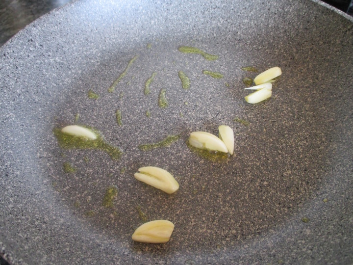 Pasta and light artichokes preparation, Eat Without Belly