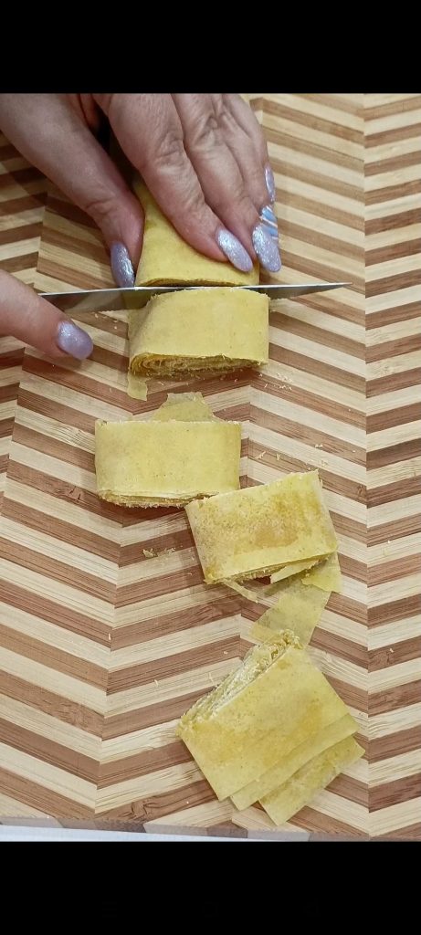 After resting, cut the log into slices