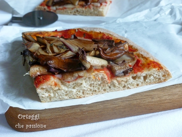 Semi-wholegrain vegan pizza with radicchio - Ortaggi che passione by Sara