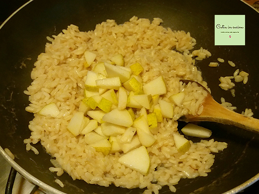adding pears to rice