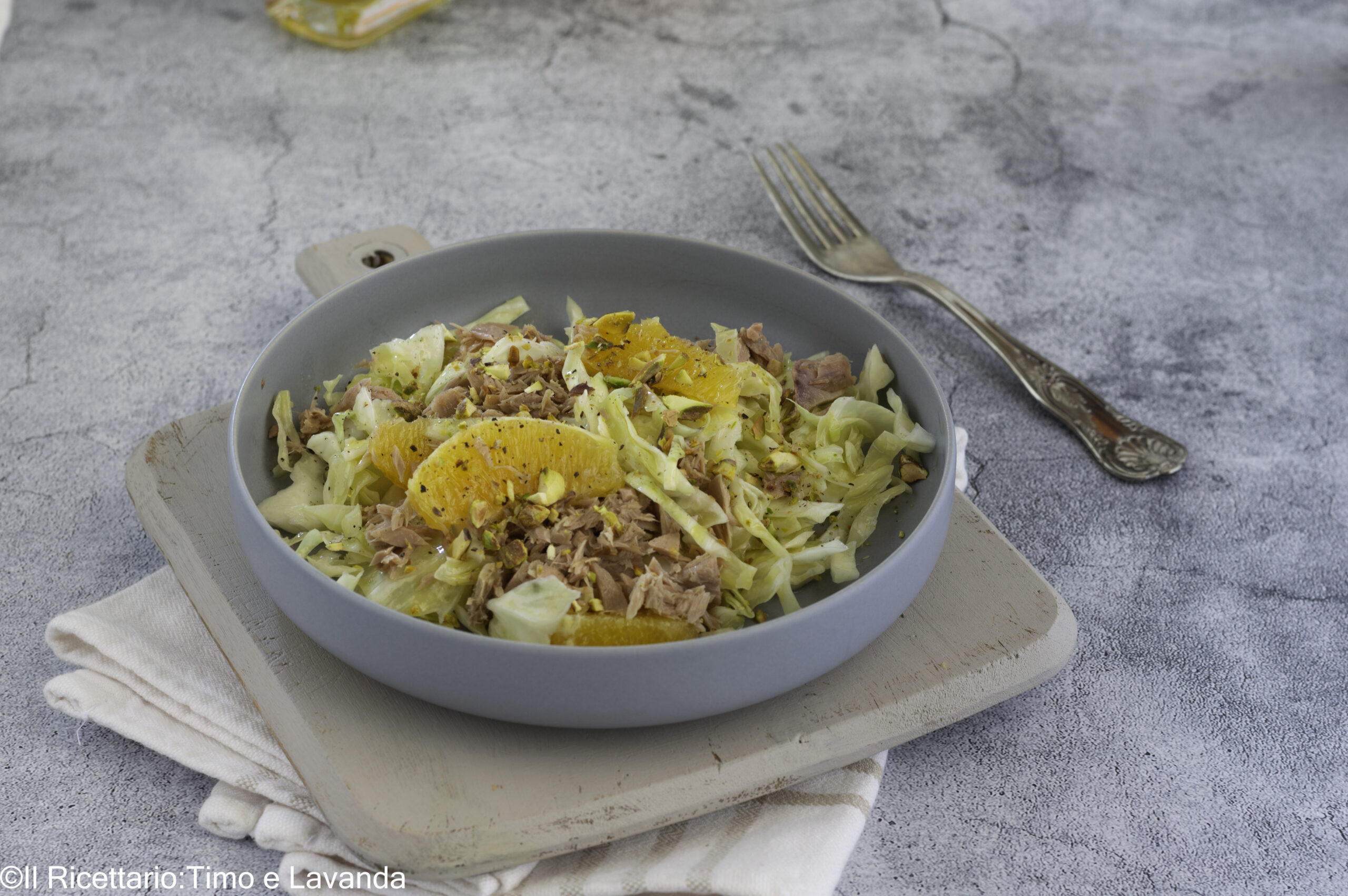 Cabbage Salad with Tuna and Orange
