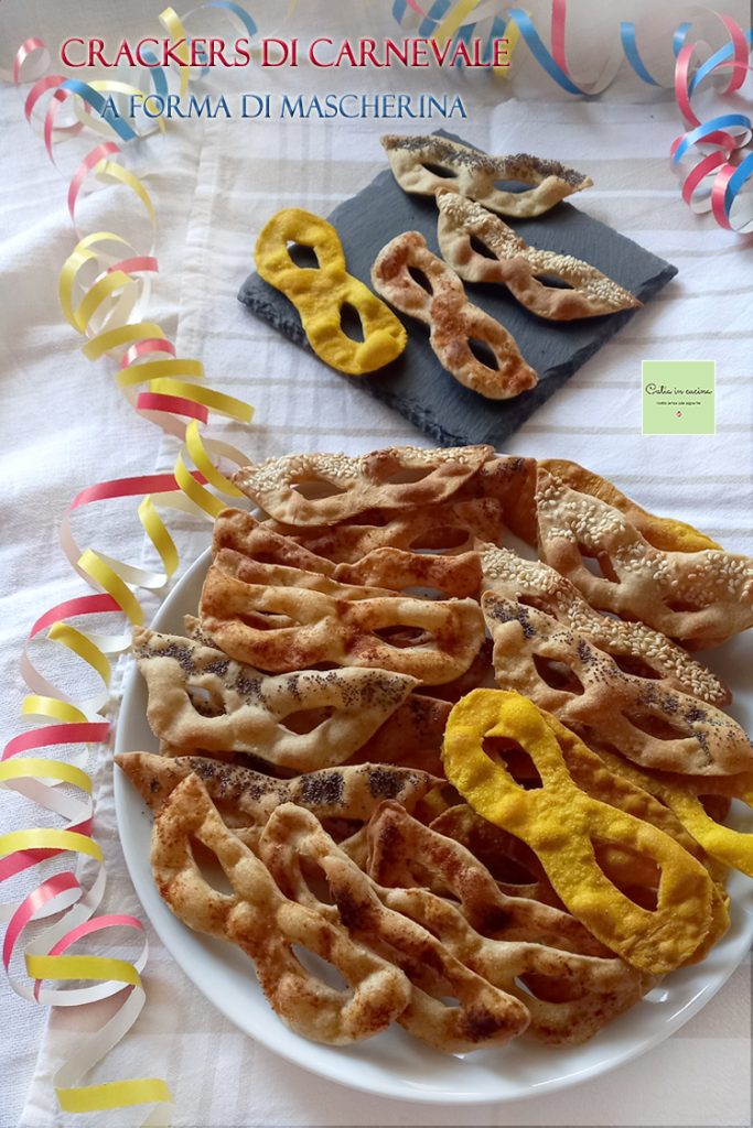 carnival mask-shaped crackers