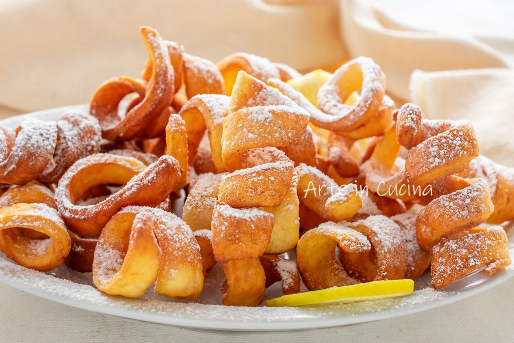 Carnival Sweet Ricotta Streamers