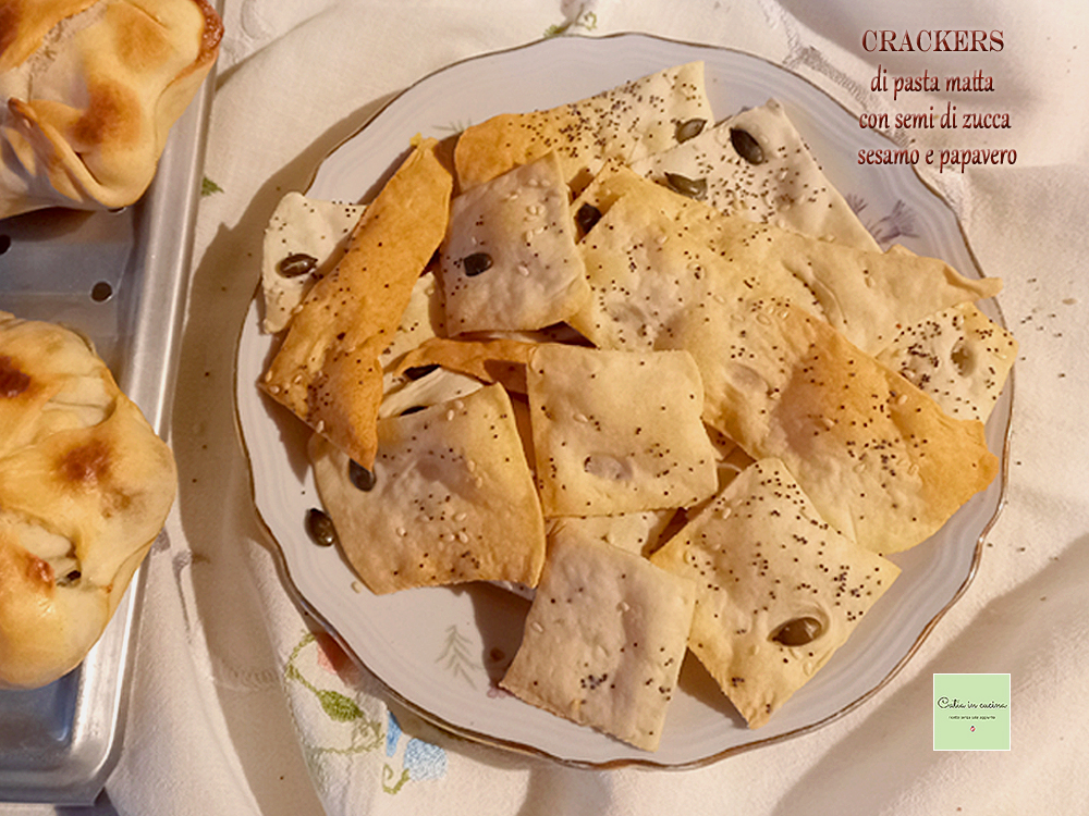 crackers of crazy dough with extra virgin olive oil