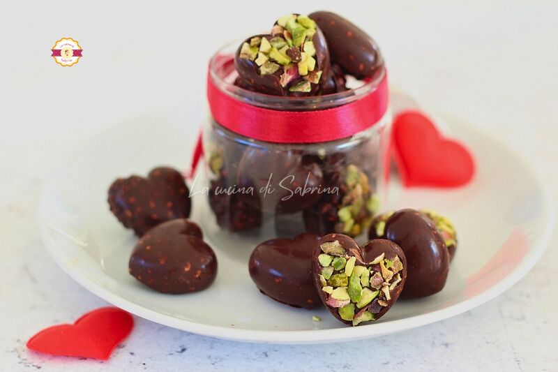 Crispy Chocolate and Pistachio Hearts