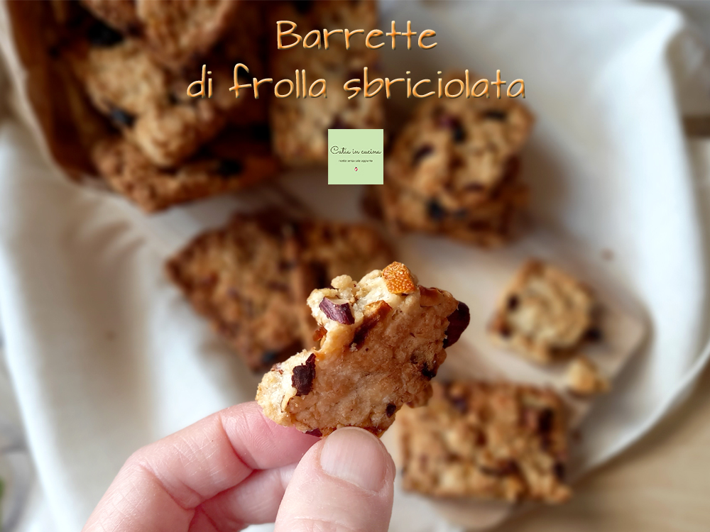 crumbly shortcrust bars piece