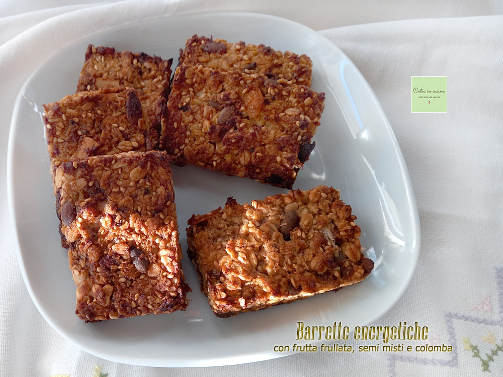 energy bars with blended fruit, mixed seeds, colomba, and no fats