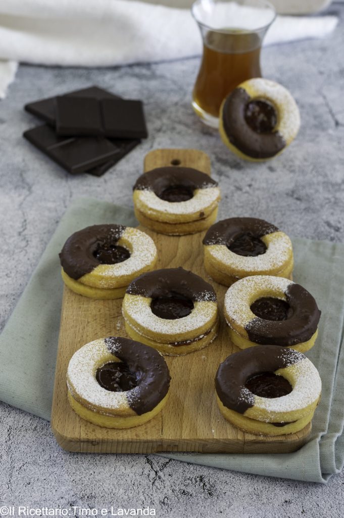 gluten-free hazelnut sandwich cookies