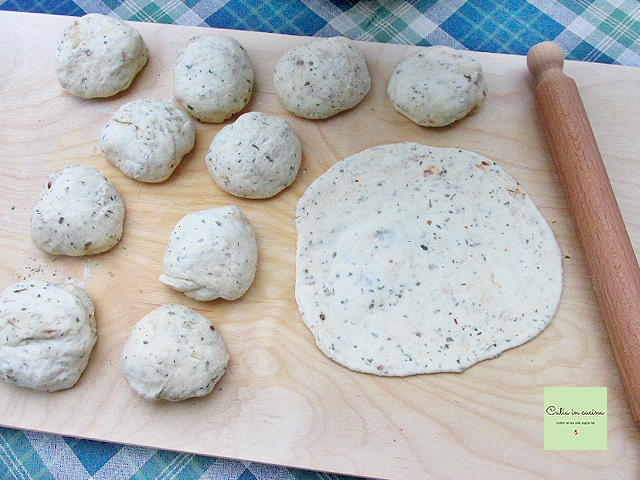 herb flatbreads to be cooked