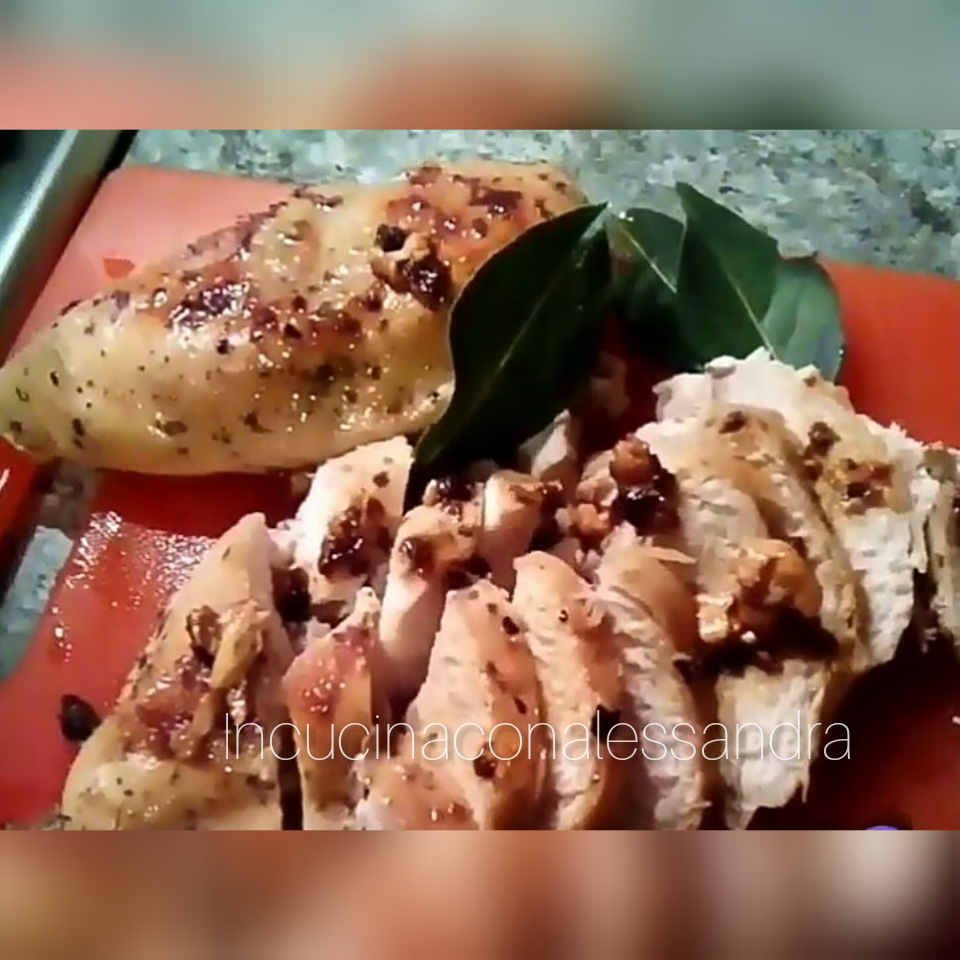 ROASTED CHICKEN BREAST WITH BAY LEAF AROMA