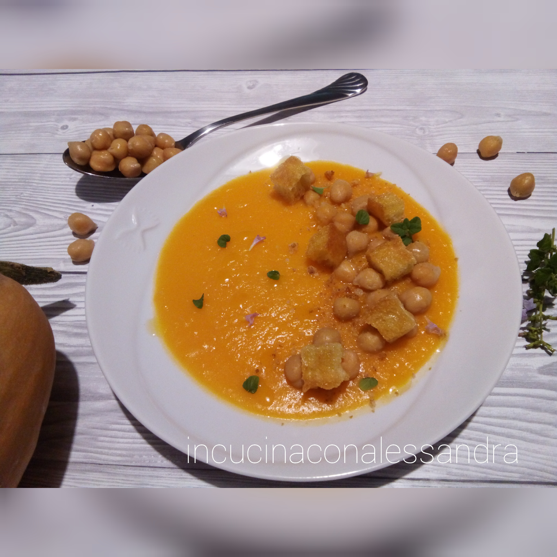 Pumpkin Soup with Chickpeas