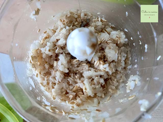 blended pear and oats