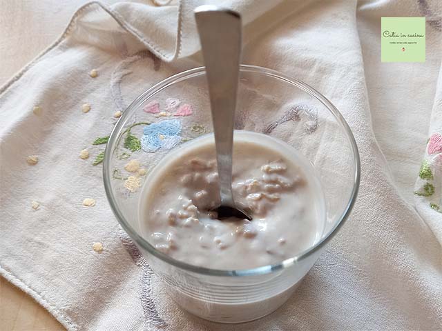 overnight oats with kefir ready