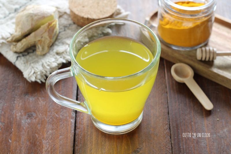 Ginger and Turmeric Herbal Tea