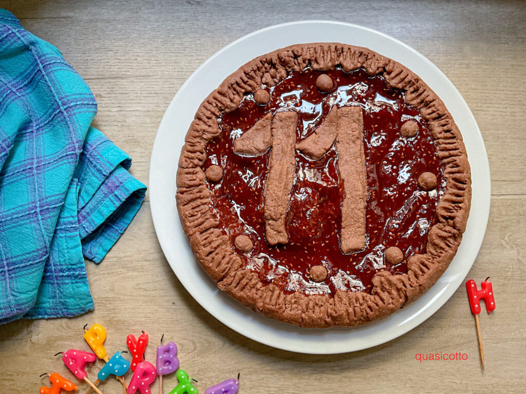 Cocoa Tart with Raspberry Jam