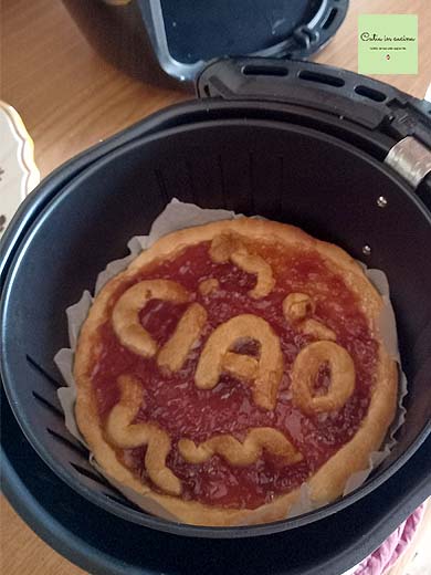 pie cooked in the air fryer - cooked