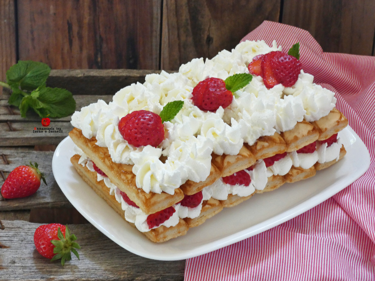 Puff Pastries with Strawberries and Cream