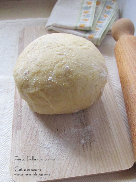 shortcrust pastry with cream