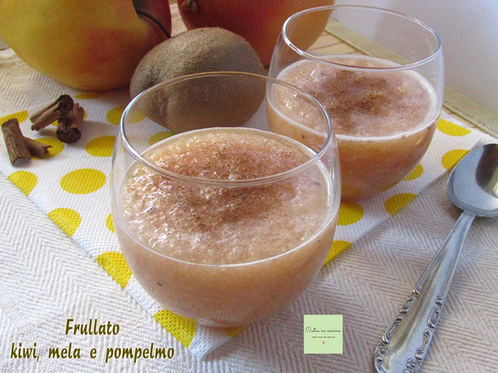 smoothie of kiwi apple and grapefruit