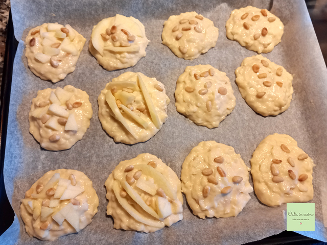 soft cookies with apple step3