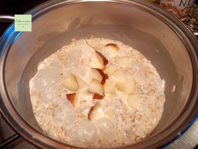 sugar-free porridge - boiling