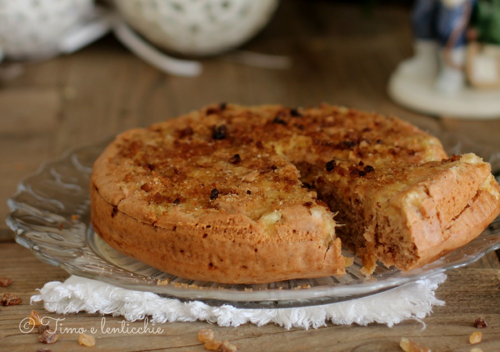 Upside-down Pineapple and Apple Cake with Scraps