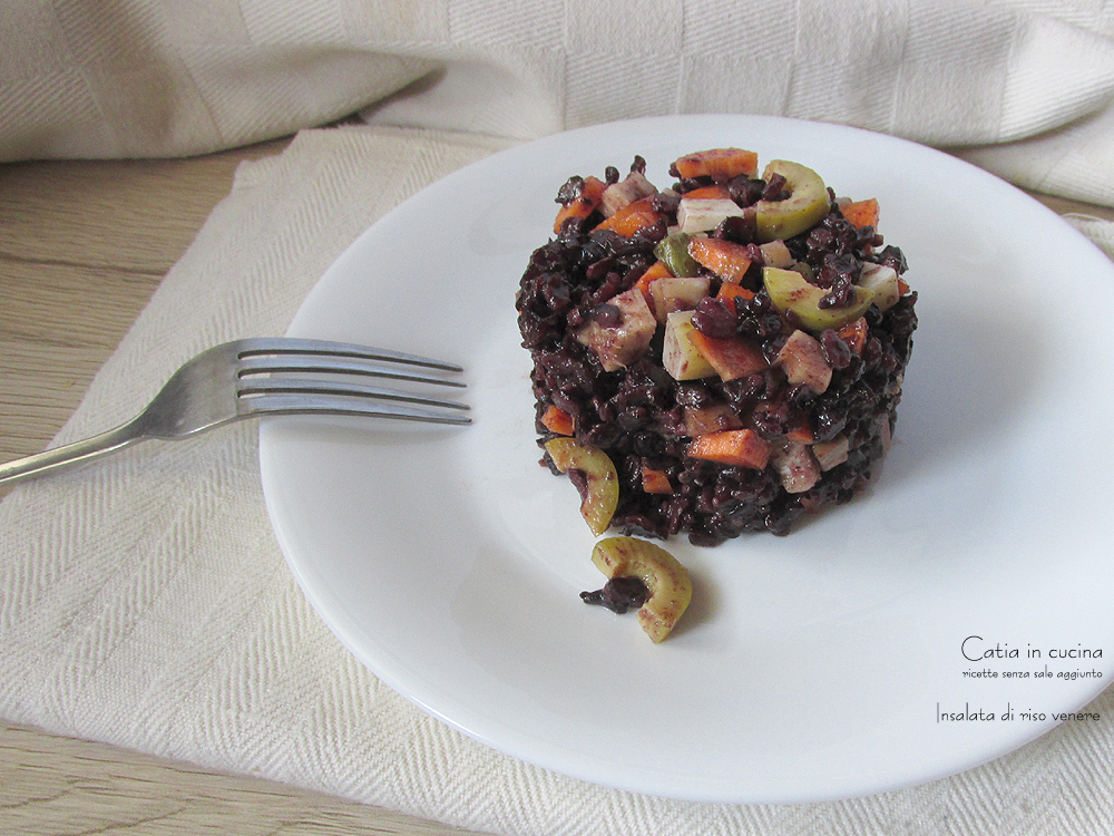 venere rice salad with fresh mushrooms