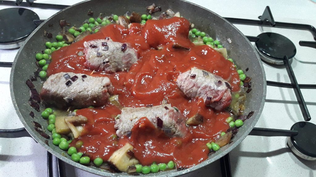 Reinterpretation of Falsomagro Rolls