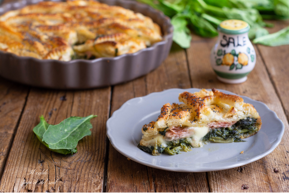 Rustic pie with spinach, ham and cheese
