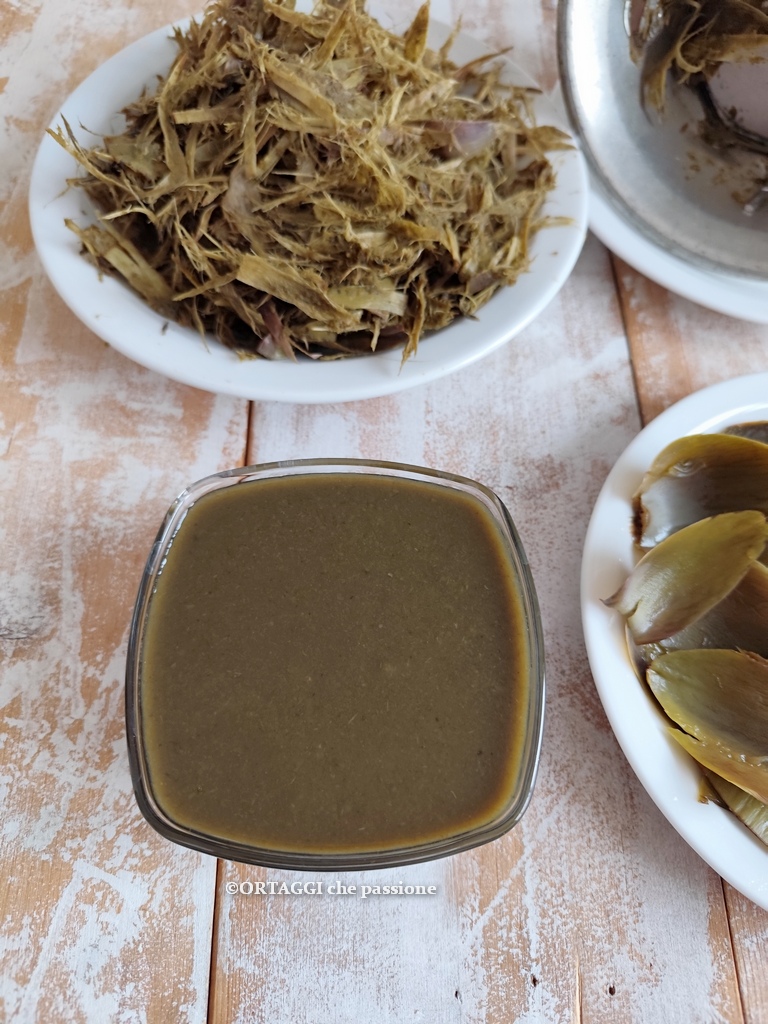Artichoke Cream Soup with Scraps leaf puree