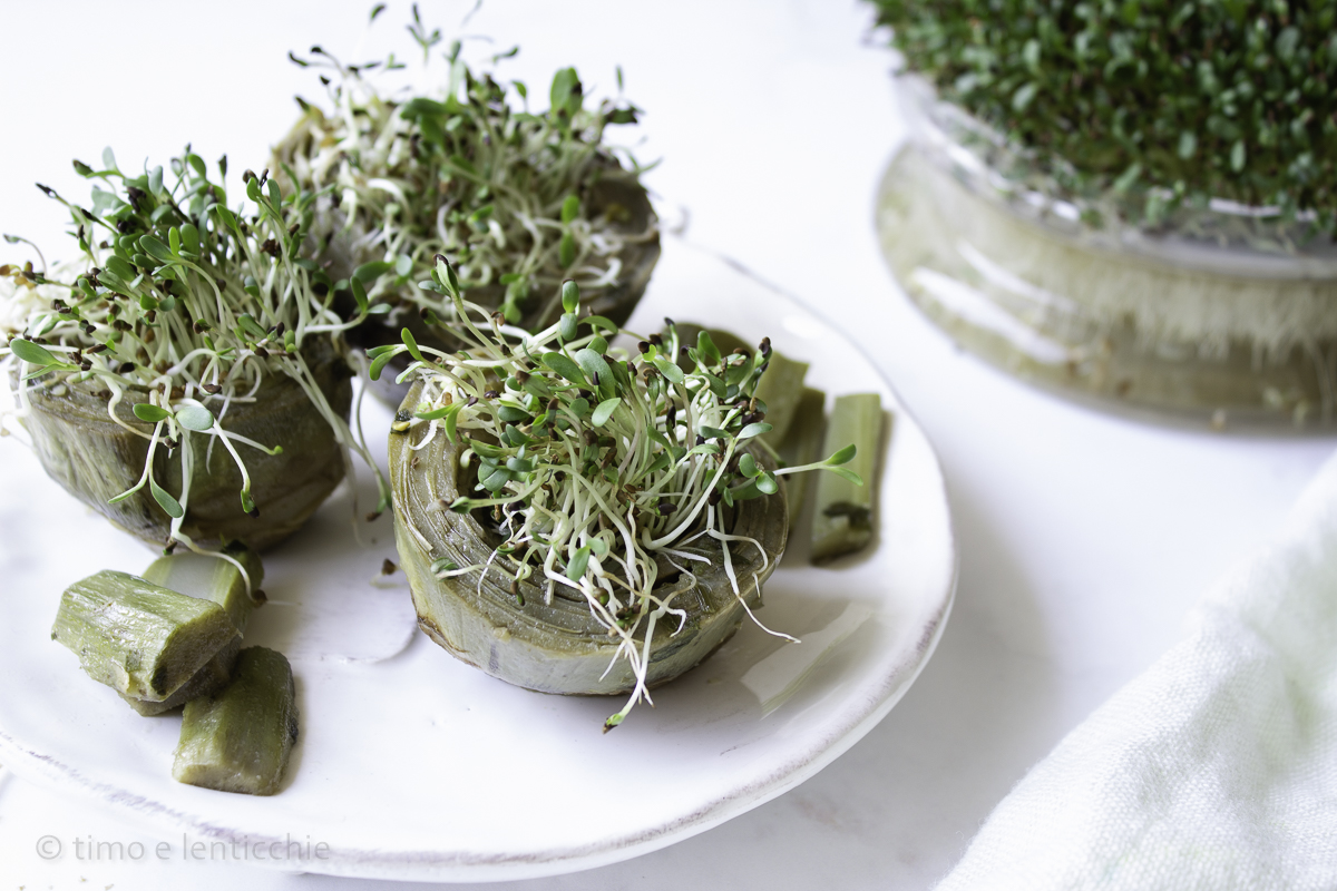 Artichokes stuffed with sprouts