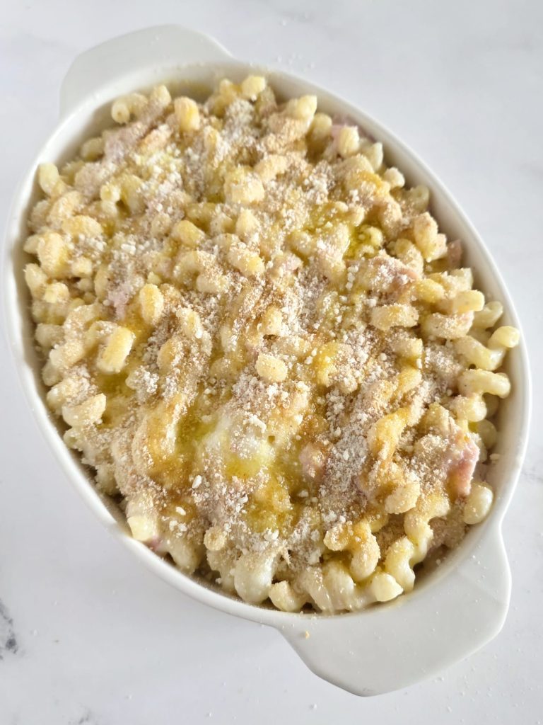 Baked pasta with cauliflower