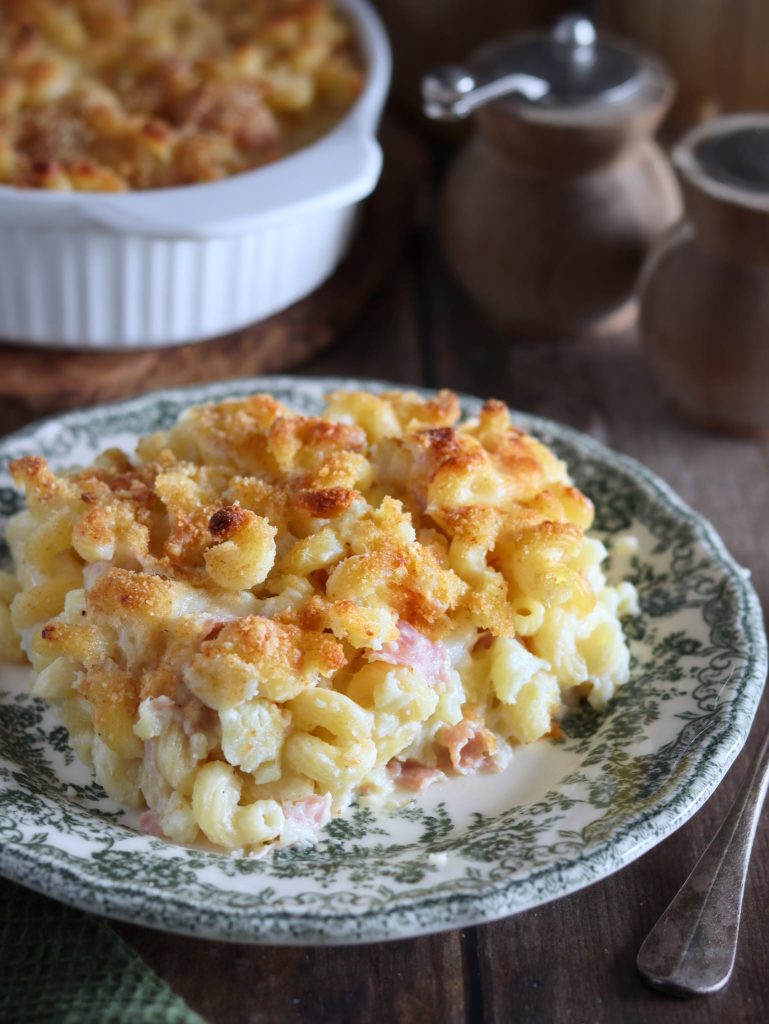 Baked pasta with cauliflower