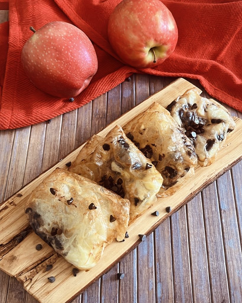 Rice Sheets with Apples and Chocolate