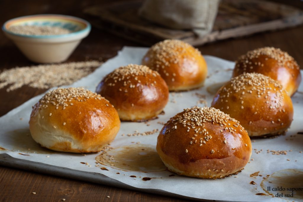 Olive oil hamburger buns, super soft and butter-free