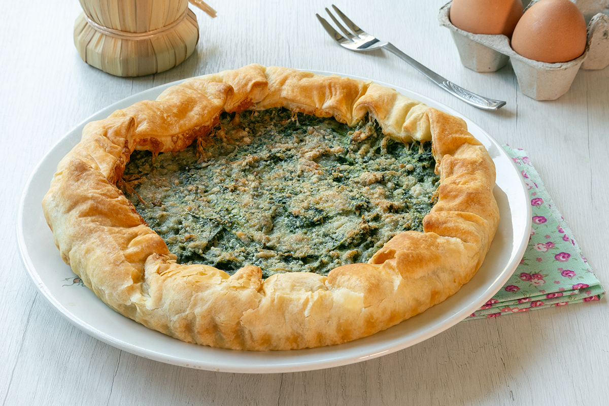 Spinach and Spreadable Cheese Savory Pie