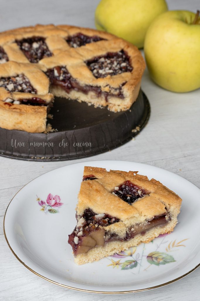 Jam Tart with Apples and Almonds