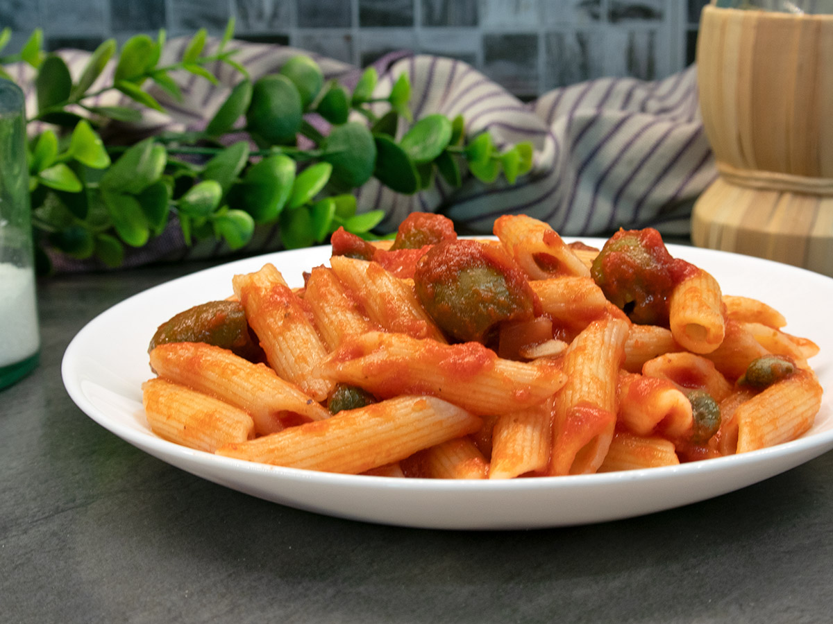 Penne with Sauce, Olives, and Capers