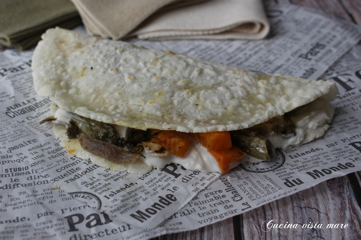 Flatbread with Cheese and Vegetables