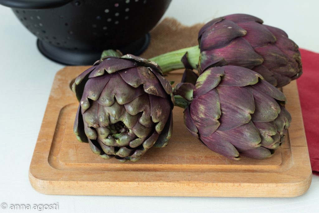 How to clean and cook artichokes
