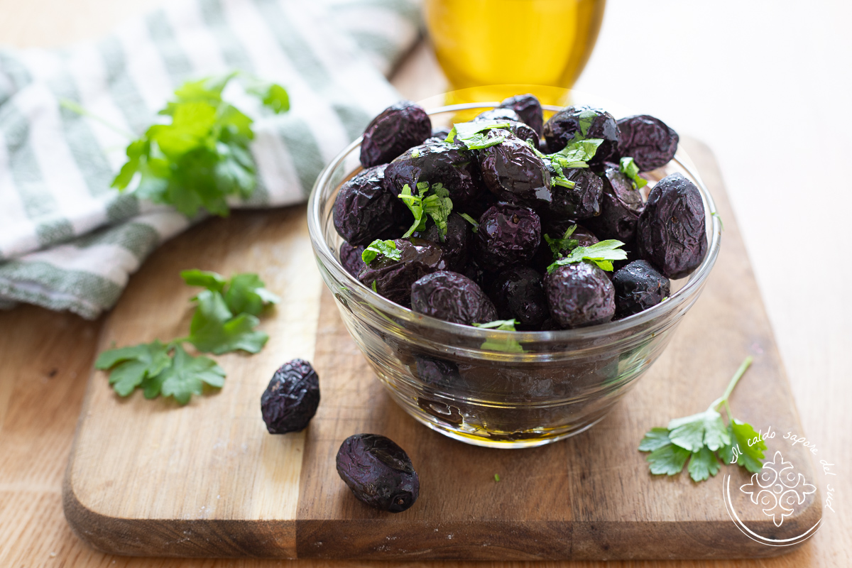 Sicilian baked black olives
