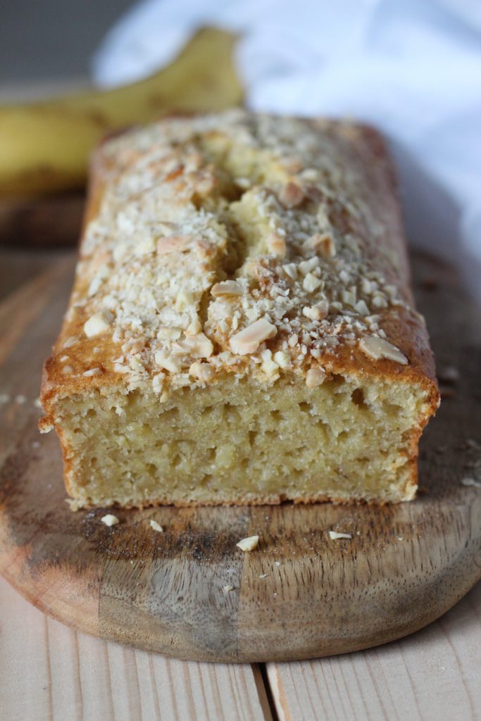 banana bread with almonds and oats without butter