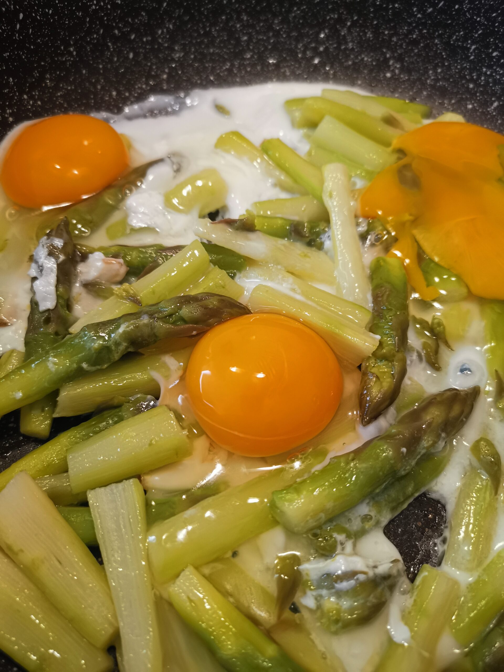 Eggs with Asparagus