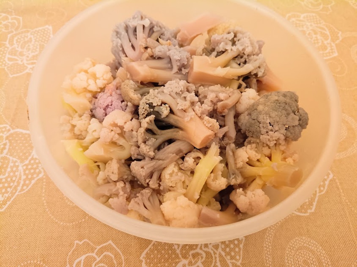 Boiled and Seasoned Cauliflower