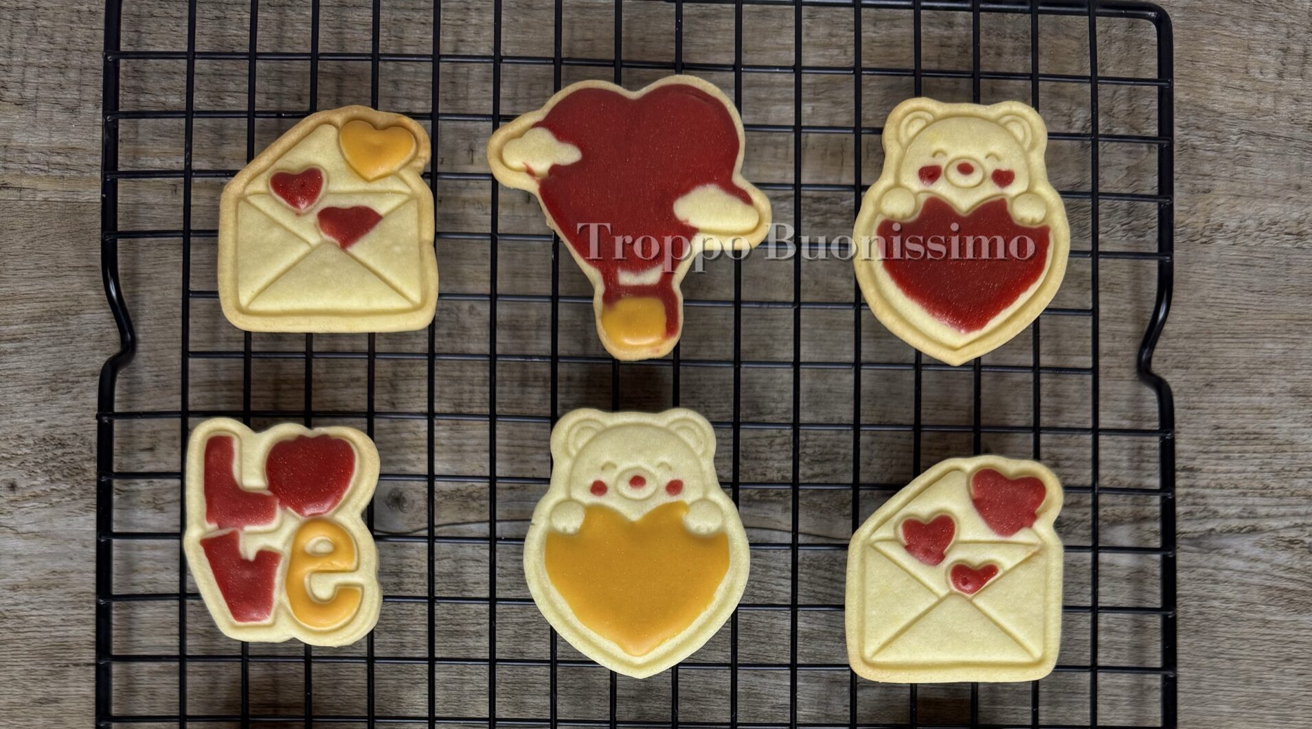 Valentine’s Day Cookies Decorated with Royal Icing