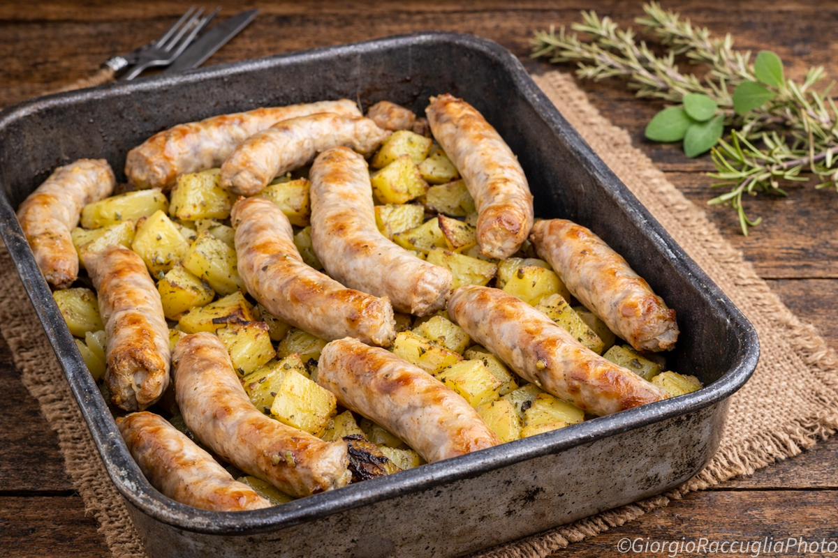 Sausage with Oven-Baked Potatoes